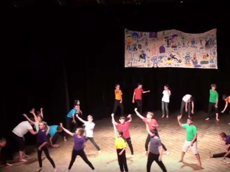 spectacle à l'espace St Léger