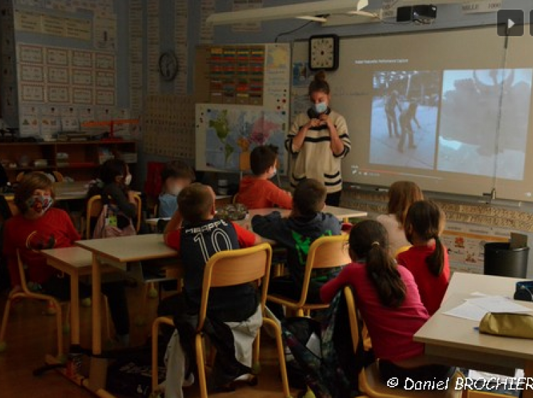 En classe, nous discutons des avatars