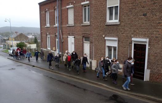 en marche