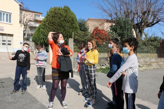 Visite du Teil avec Tiphène Marbheuhan et les CM2