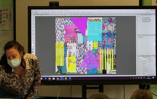formes placées sur le patchwork de tissus