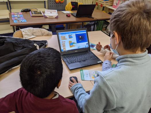 Les enfants font des tutoriels sur Scratch