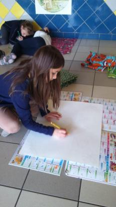 A plat ventre ou position tortue Accroupi  Accroupi