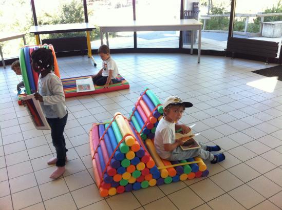 Exposition à l'école