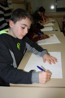 Des cadavres exquis... c'est un dessin collectif ?
