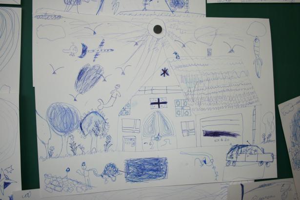 Des cadavres exquis... c'est un dessin collectif ?