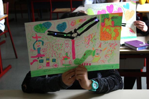 Leds et papier : découverte de l'encre conductrice