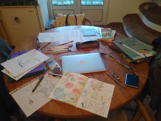 Beaucoup d'idées, pas mal de lectures, des choix à faire... Ça commence à prendre forme.