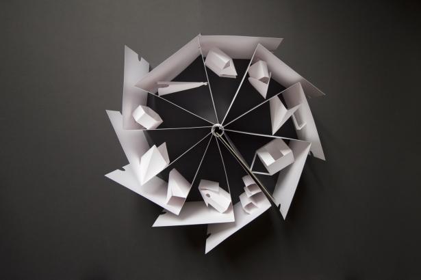 Prototype en blanc d'un livre animé, sur le thème des habitations.