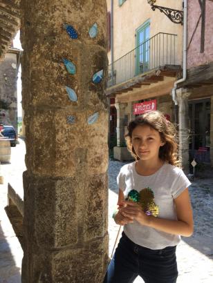 ça y est, on colle dans les rues de Lagrasse