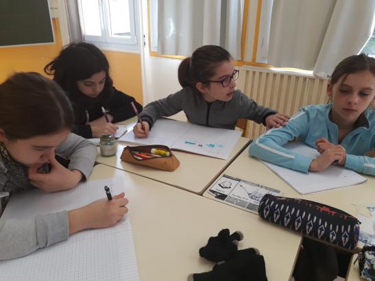 Jour 12 - Les marionnettes s'invitent chez les CM