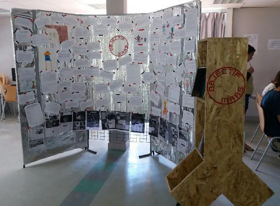 Vue de l'installation au CDI du collège Henri de Navarre.