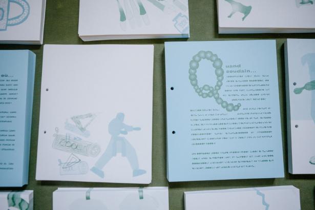Détails du livre à composer soi-même. Photographies © Anton Yourtchouk.