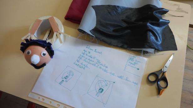 Marionnettes en construction #3 - Chevaliers & magiciennes