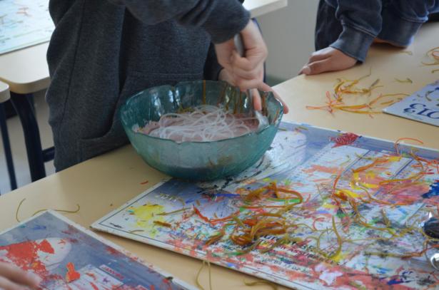 Atelier de gélatine : création des méduses éphémères