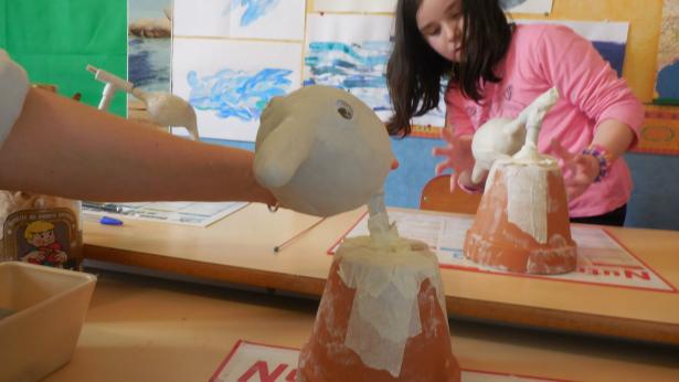 Marionnettes en cours de modelage - séchage