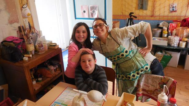 Marionnettes en cours de modelage - séchage