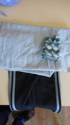 Les vêtements de marionnettes en cours...