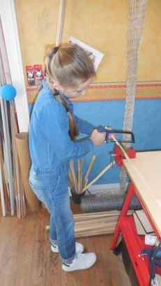 Marionnettes en cours de modelage - séchage