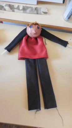 Marionnettes en construction #6 – Un nouvel ami