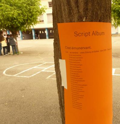 Performance script album par les enfants, pour familles et invités