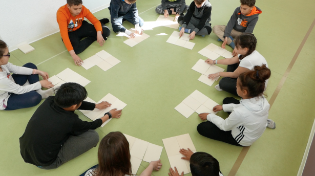 #7 Cartes, cartons, faire ensemble