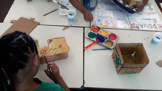 Fabrication, peinture, collage