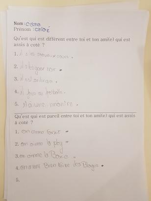 exercice  <  Qu’est qui est différent entre toi et ton ami(e) qui est assis à coté ? / Qu’est qui est pareil entre toi et ton ami(e) qui est assis à coté ? >