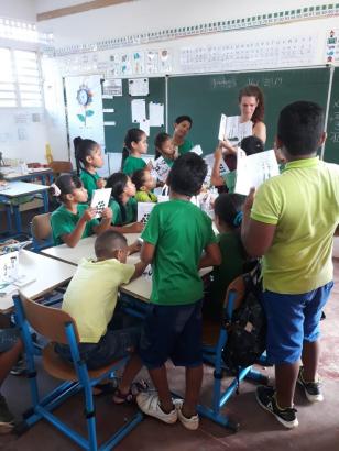 Distribution des livres fraîchements imprimés.... suspense !