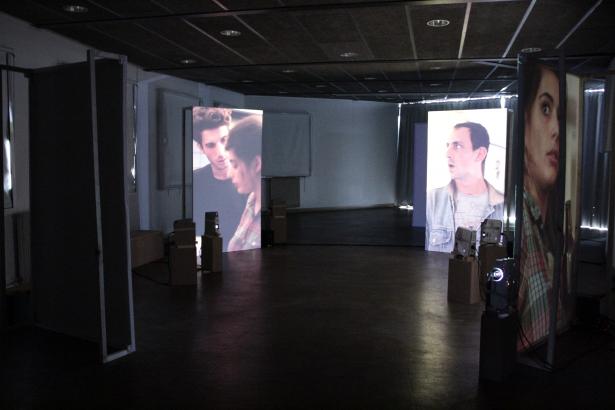 Vue de l'installation Announcements, Mathilde Supe, 2014