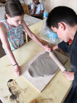 Création en cours, projet Pâtissez-tapissez ! Atelier Mille-feuille, école Lou Malhoulet, Le Pouget.