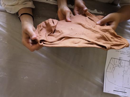 Projet Pâtissez-tapissez !, programme création en cours, Ecole Lou Malhoulet, Atelier Nappé·e·s, argile