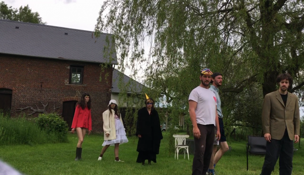 Extrait d'improvisation, lors de la première résidence: entrée des personnages