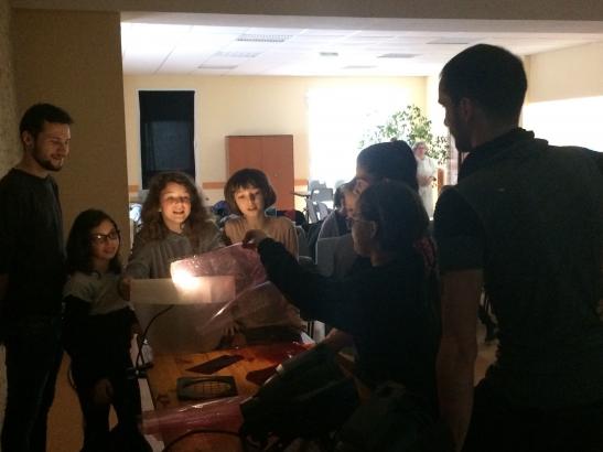 atelier pratique théâtre d'ombres enfants