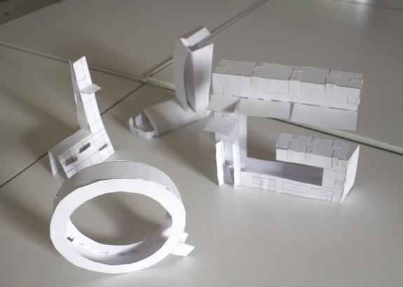 Fabriquer_meuble en forme de lettre_création en cours_Héloïse_Dravigney