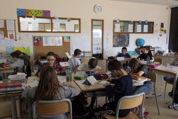 Les élèves en train de dessiner