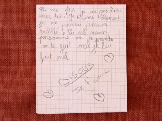 "tu es le mien personne ne te prends"