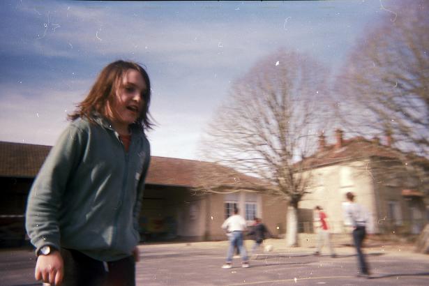 Marin joue au foot