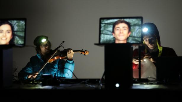 Essai 3 : Costume d’expédition et violon