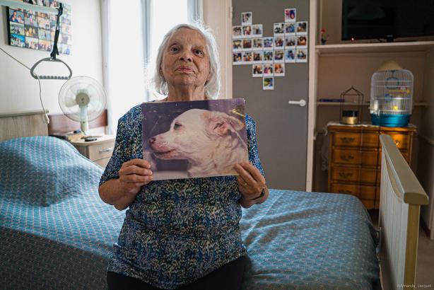 « Chers à mes yeux » : se souvenir des objets pour encrer les histoires