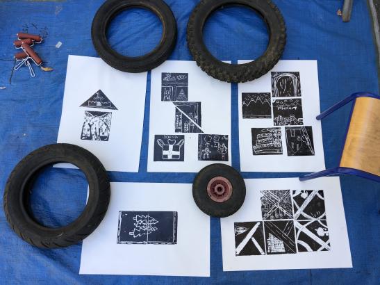 Tirages de gravures sur gomme imprimés sur papier