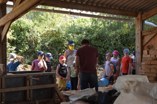 Découverte d'un mur en pierres sèches