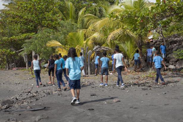 les enfants à la plage 
