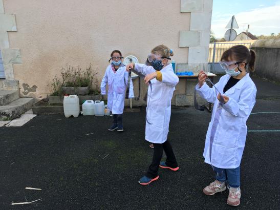 1er développement avec le groupe des filles