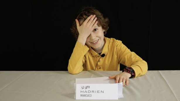Hadrien présentateur