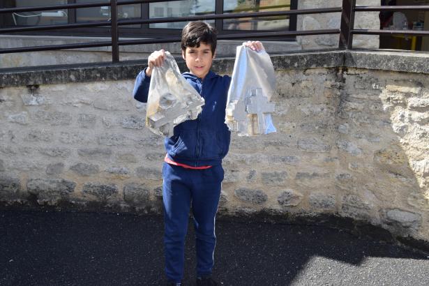 Maxence et son latex hommage à Heidi Bucher