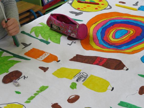 Gâteau multicolore de 11 étages 