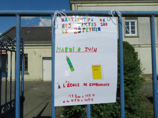 Différentes affiches pour trois restitutions