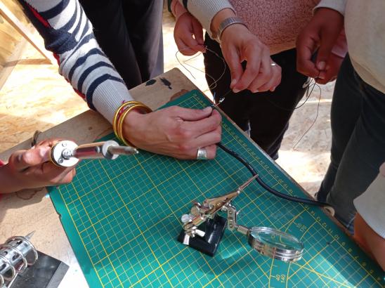 Point de soudure sur le micro-contact