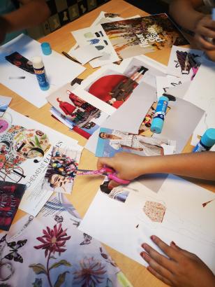 Premiers collages